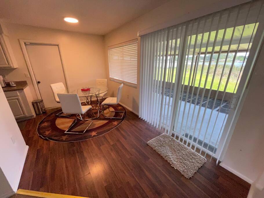 Lakeside Retreat - 3 Bedroom, 2 Bathroom House By The Lake Lakeland Extérieur photo
